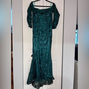 SZ 4 Off the Shoulder Emerald Sequences Mermaid Prom Dress